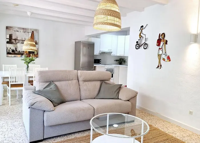 Beautiful House With Big Jacuzzi And Sauna Tatil Evi