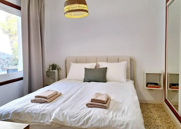 Beautiful House With Big Jacuzzi And Sauna