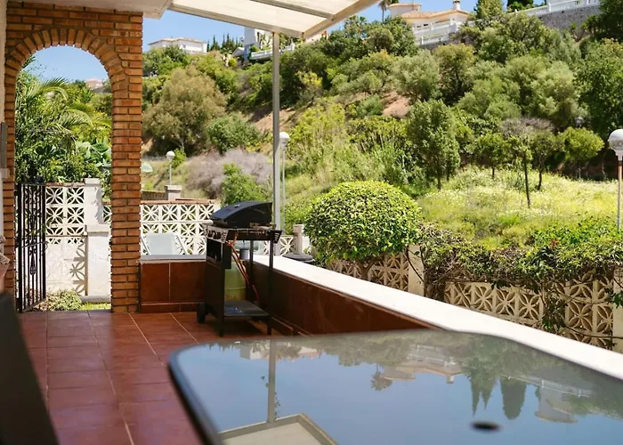 Beautiful House With Big Jacuzzi And Sauna Tatil Evi